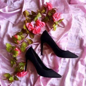 Mix No. 6 Dignity Pumps